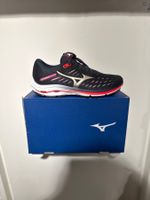 MIZUNO WOMEN      GRÖSSE 40.5      INNENSOHLE  26 CM