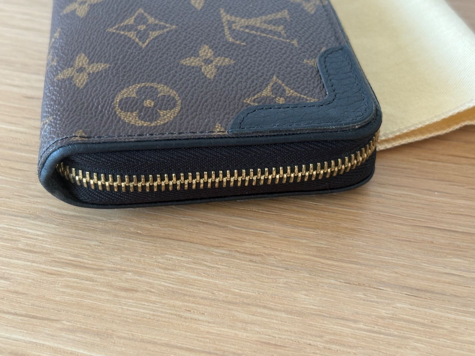 Louis Vuitton Portemonnaie: Louis Vuitton Portemonnaie Monogram Retiro – Gebraucht aus Biel-Bienne von Roserosse13 1