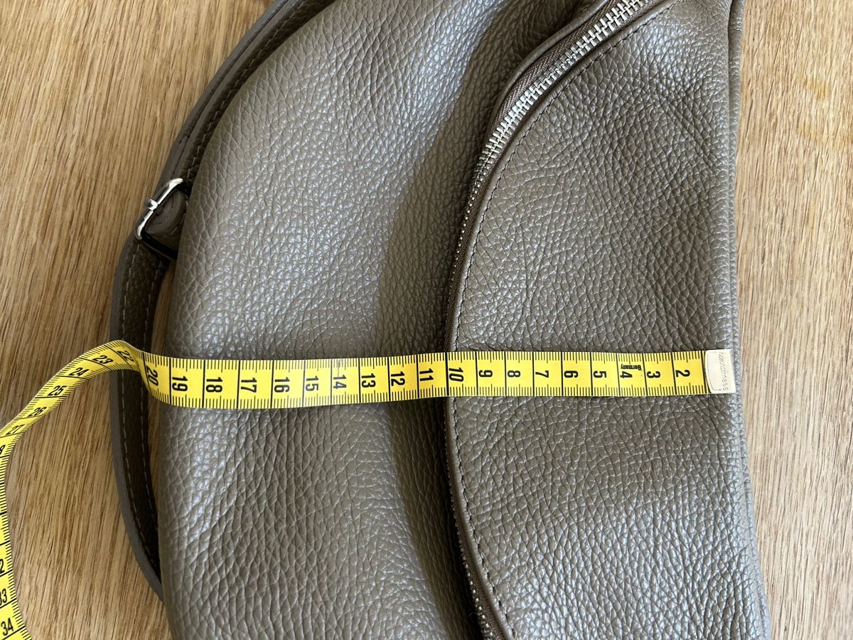 Taschen für Damen: Umhängetasche – Gebraucht aus Winterthur von ARLG2V90 3