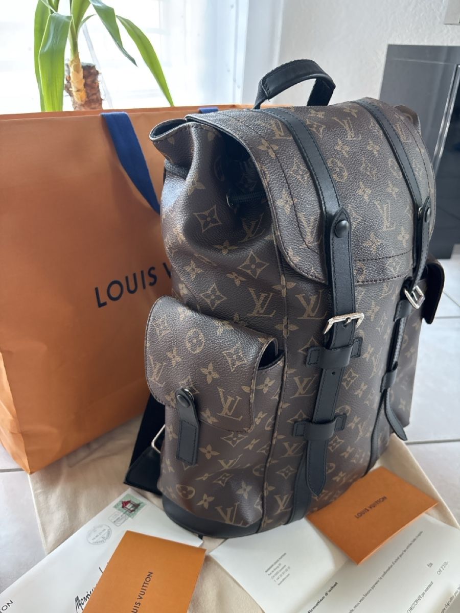Louis Vuitton Rucksäcke: Sac Louis Vuitton CHRISTOPHER PM – Neu (gemäss Beschreibung) aus Monthey von LoveBrand 1