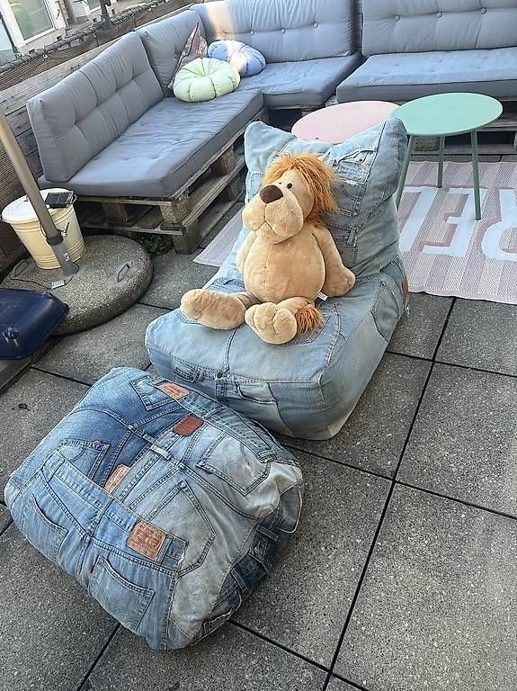 Poltrone: Levi's Sitzsessel aus Jeans  – Usato da Männedorf venduto da Siron