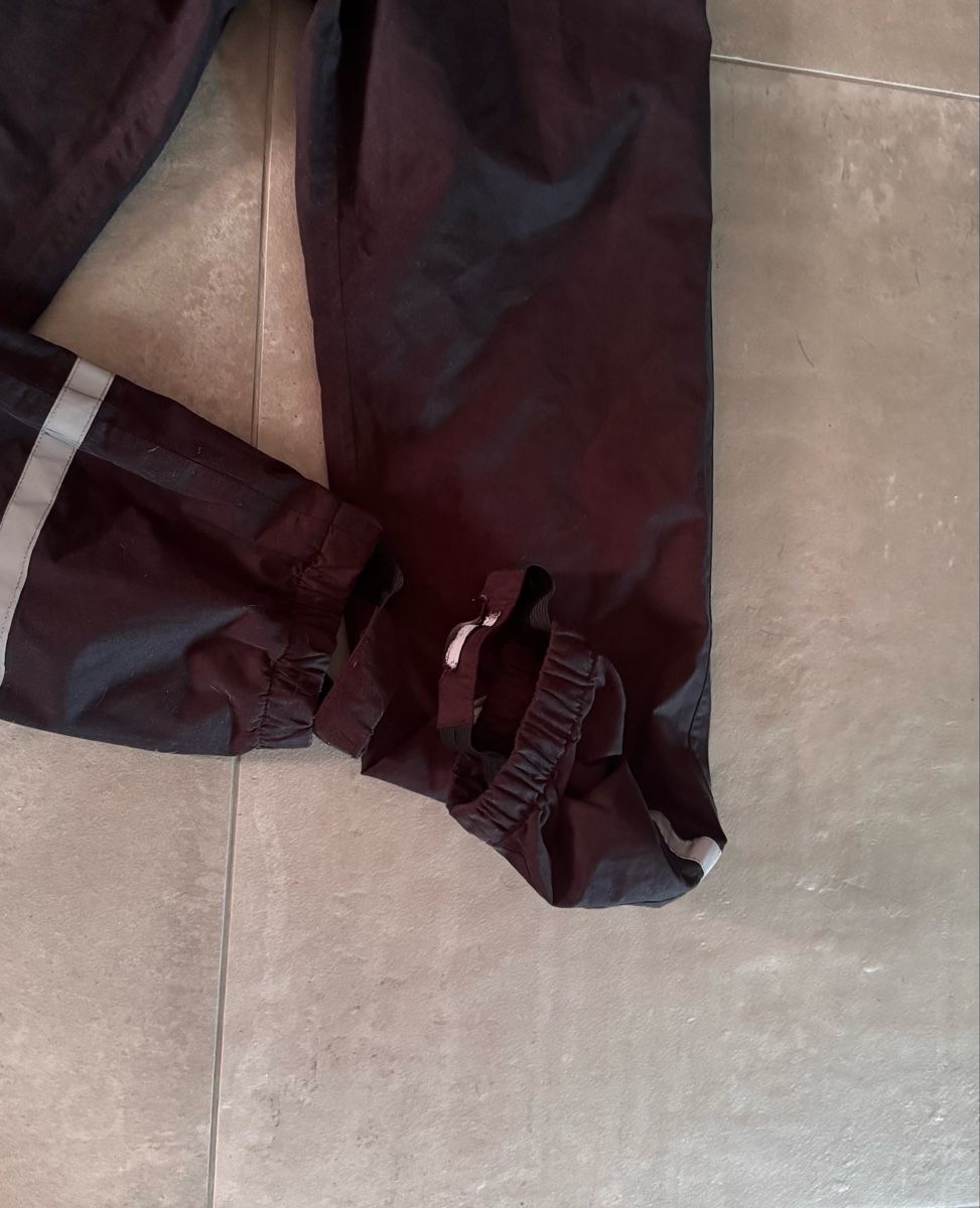 Hosen: Regenhose Gr. 134 – Gebraucht aus Buchs SG von Scheni71 1