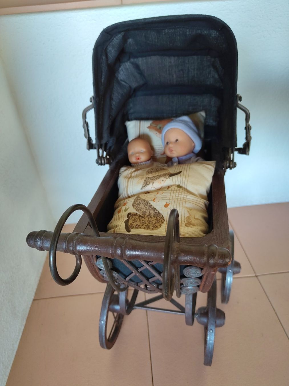 Voitures de poupées: Puppenwagen – D'occasion à Beinwil am See par Msunneschin