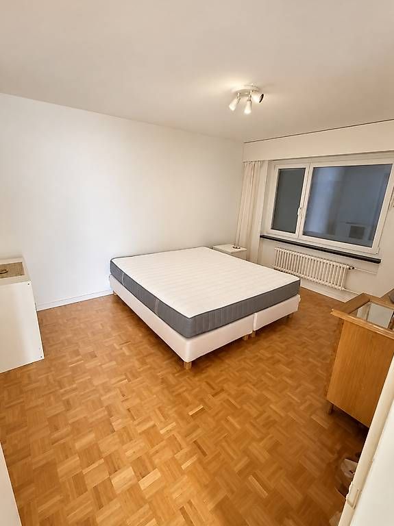 Matelas: Boxspringbett & Matratze fast NEU!!  – D'occasion à Wädenswil par Itna 1