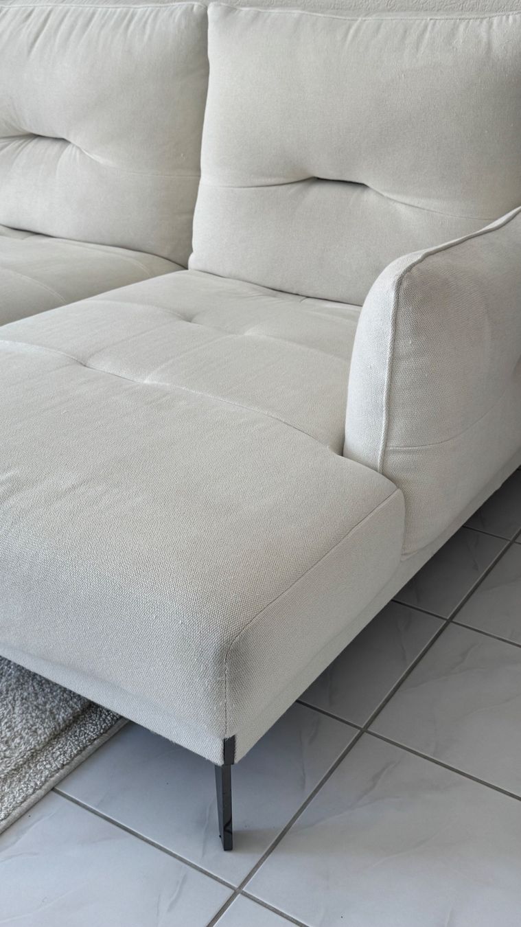 Roche Bobois Divani: Roche Bobois Designer Sofa mit Chaise Longue – Usato da Dättwil AG venduto da leo_zn5y 1