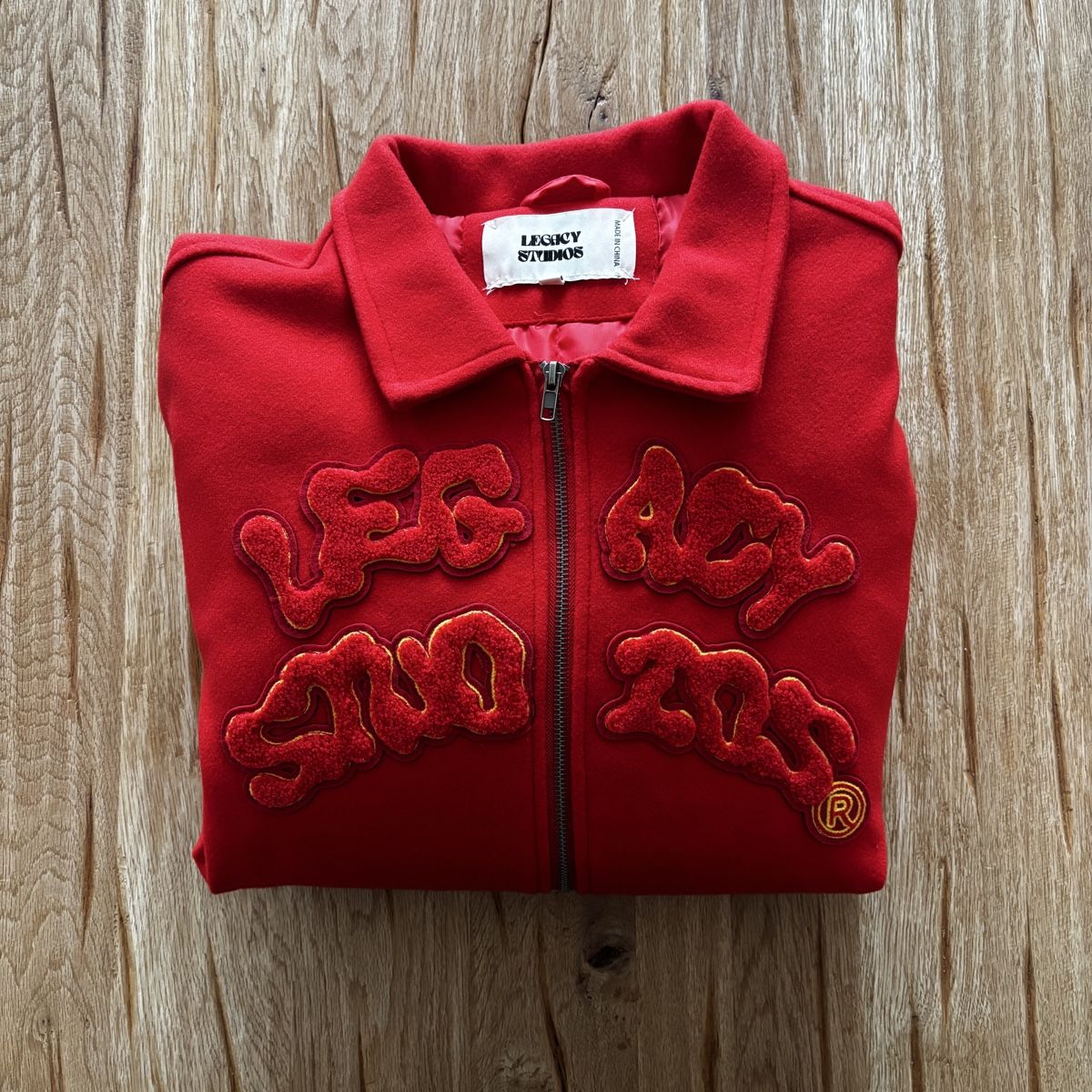 Vestes: Varsity Jacke Legacy Studios Rot Grösse L – D'occasion à Obernau par dav1de