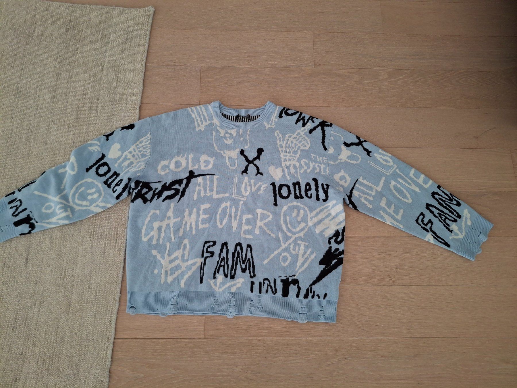 Pullover & Sweatshirts: Coole Streetwear Strickpullover im Graffiti-Style, Top! – Gebraucht aus Bellikon von MellonCollieMitTwint
