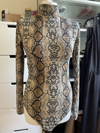 Animal print blouse - size 36/38