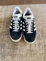 Baskets Adidas gazelle noires taille 39 1/3