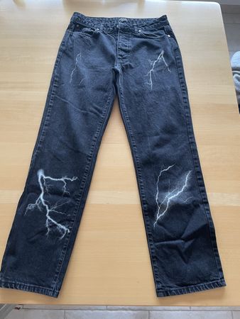 Jean BoohooMAN noir délavé print éclair — W30