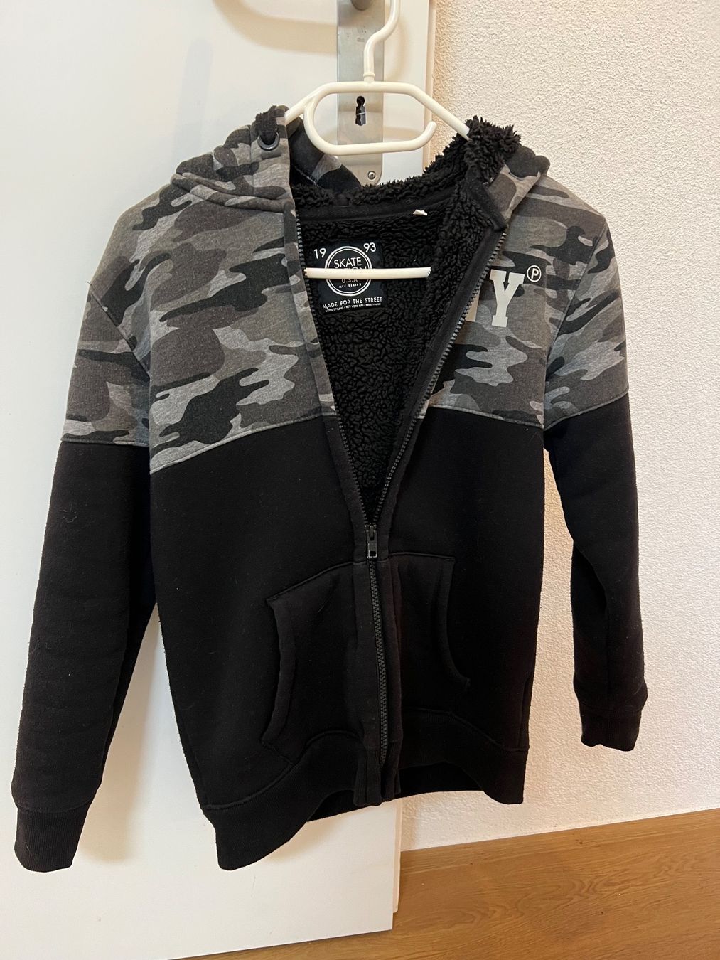 Giacche & Cappotti: Kapuzenjacke mit Teddybärfell innen – Usato da Urdorf venduto da Daniela028