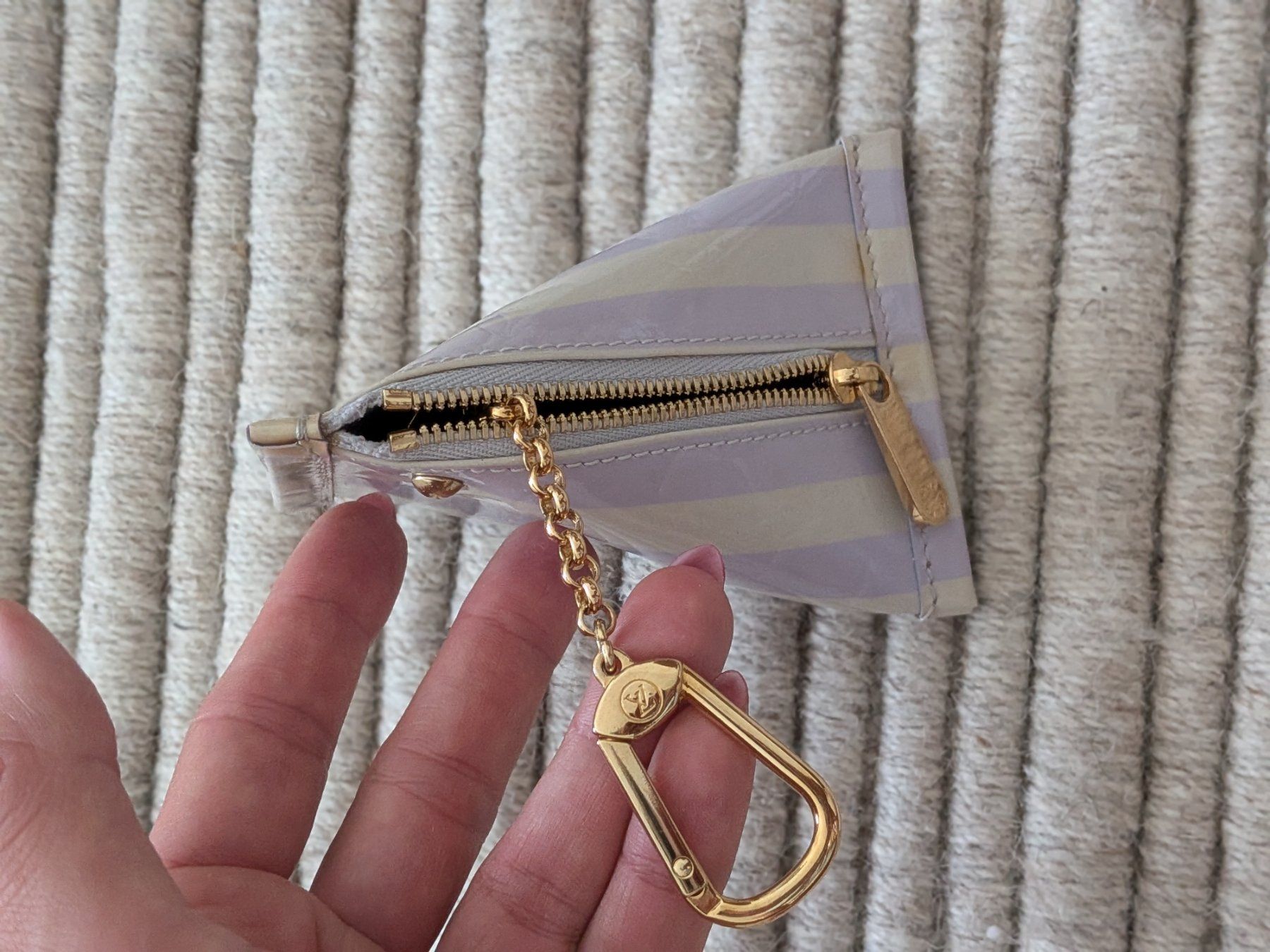Louis Vuitton Schlüsselanhänger & - bänder: Louis Vuitton Monogram Schlüsseletui – Gebraucht aus Bergdietikon von Lindor12 1