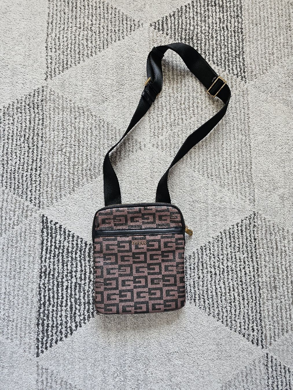 Guess Borse: Guess Bauchtasche – Nuovo (secondo la descrizione) da Wabern venduto da derPatrickant