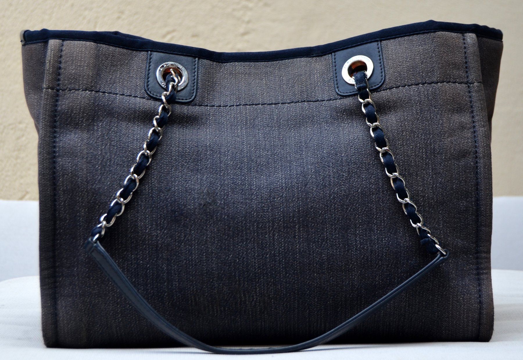 Chanel Taschen für Damen: CHANEL Deauville Tasche / sac – Gebraucht aus Collonges von Auganien 3