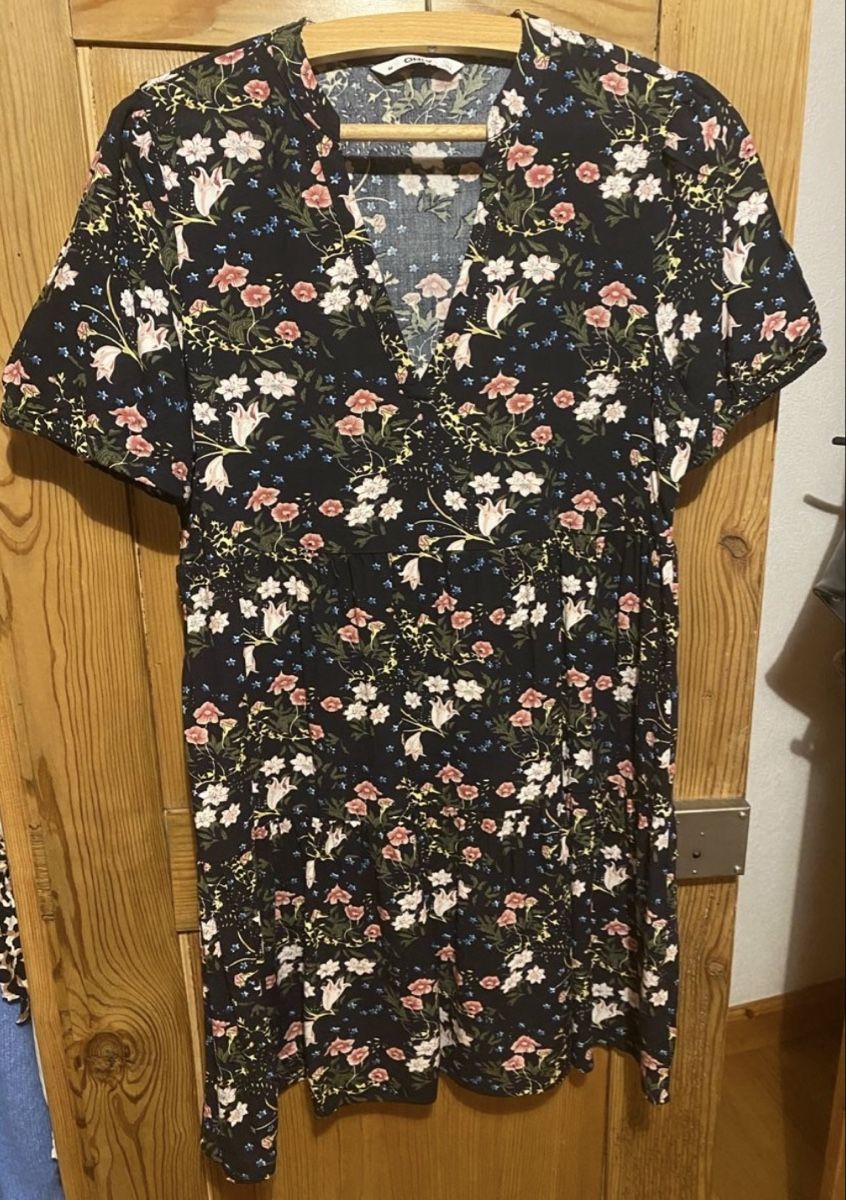Only Vestiti: Only Blumen Kleid M – Usato da Rünenberg venduto da ZwergLi100