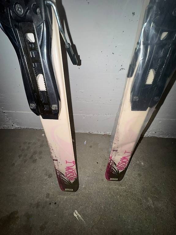 Skis: Ski – Gebraucht aus Luzern von bed_w67n 3