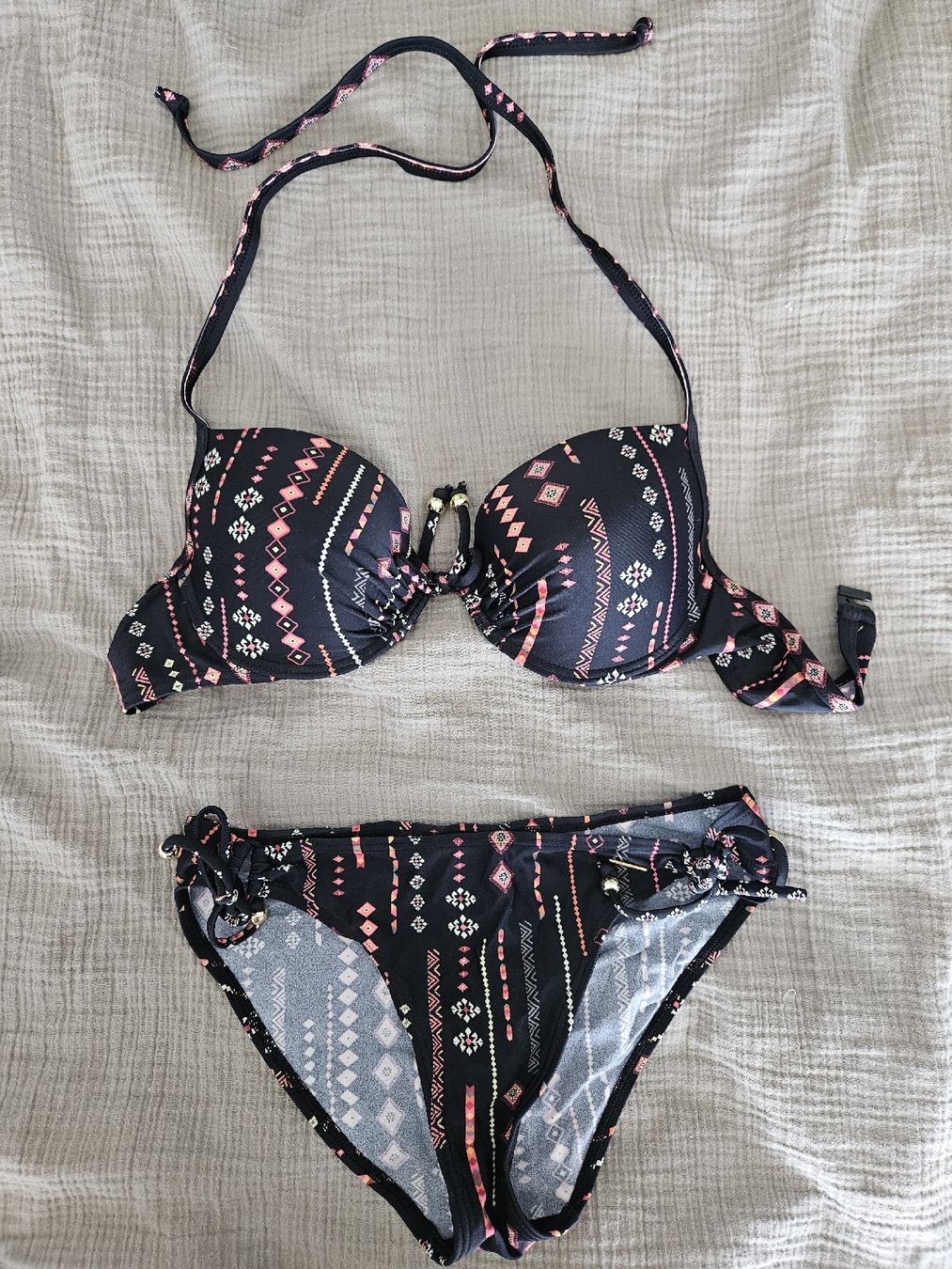 Buffalo Costumi da bagno & Bikini: Bikini Buffalo Gr. 38 – Nuovo (secondo la descrizione) da Härkingen venduto da deb_6bsp