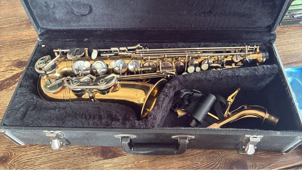Musikinstrumente: Alto Saxophon , Goldlackiert, Marke : Samko – Gebraucht aus Grosshöchstetten von ferien06