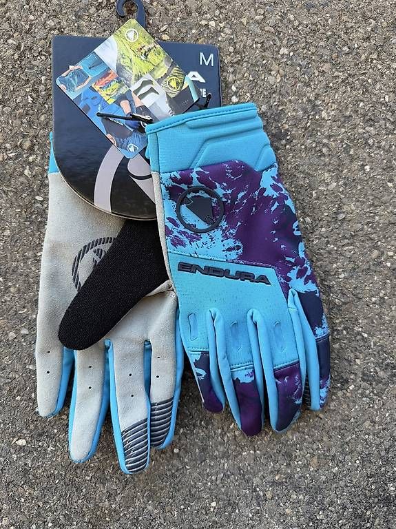 Endura Guanti & manicotti: Neue Endura windproof Handschuhe – Nuovo (secondo la descrizione) da Rüttenen venduto da waimea03