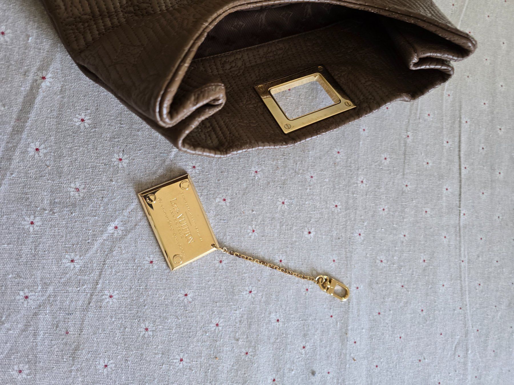 Louis Vuitton Taschen: Louis Vuitton Pochette Clutch Altair – Gebraucht aus Bottmingen von sandy_2 9
