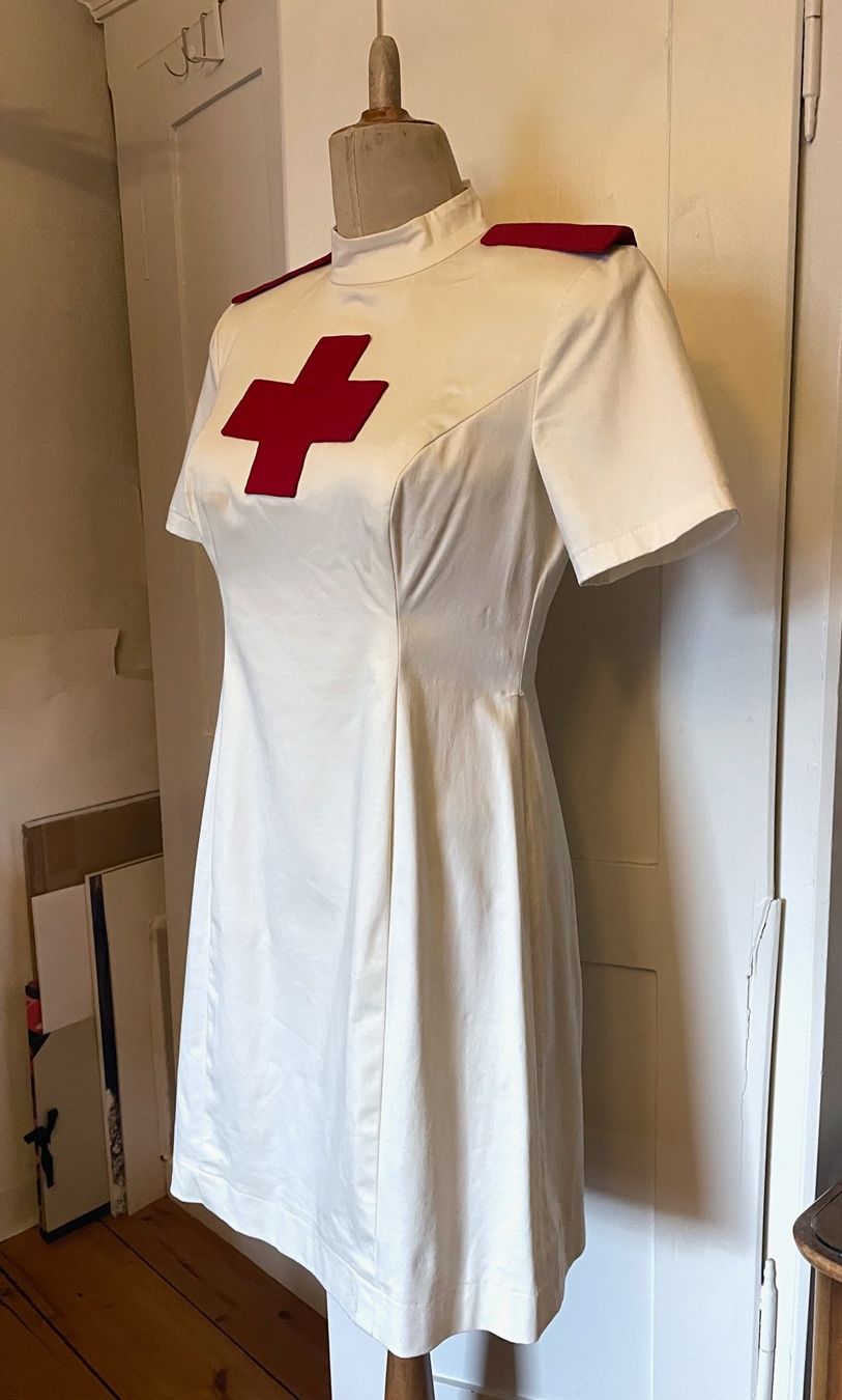 Costumi: Krankenschwester Kostüm, Kleid aus der Macbeth Oper – Usato da Zürich venduto da Caro55 2