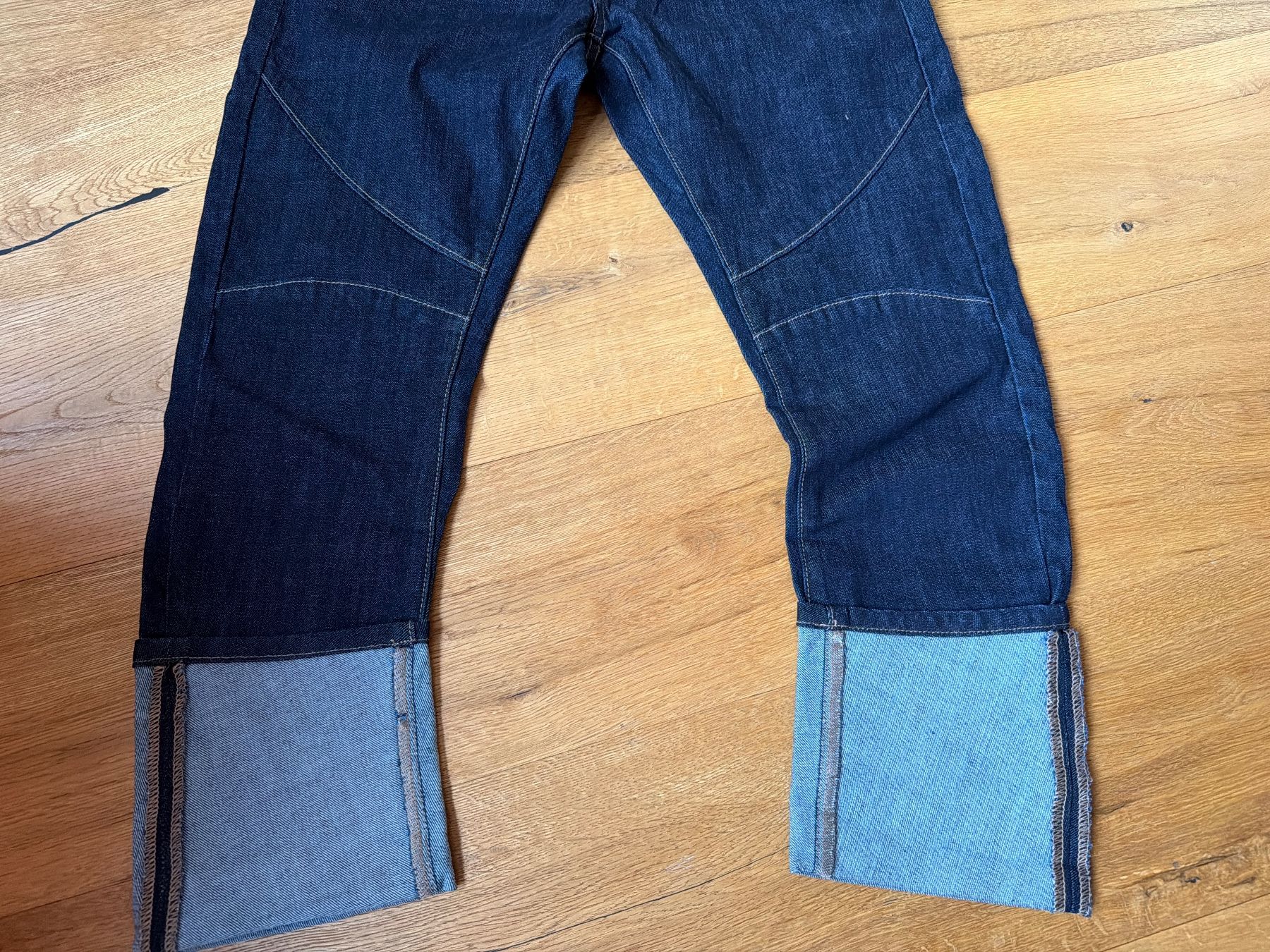Jeans: jeans – Neuf (Voir description) à gurzelen par malu04 2