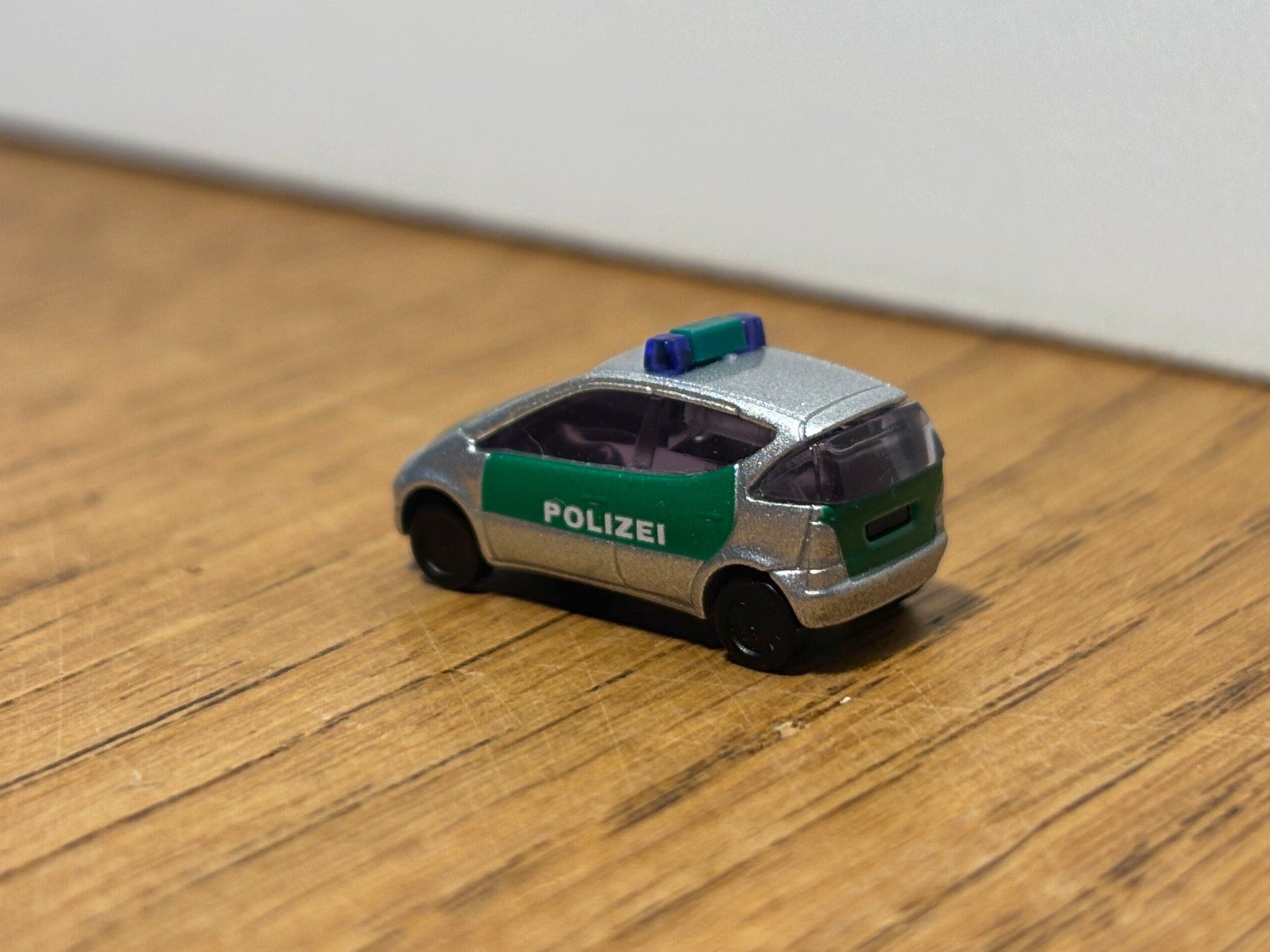Modellini di ferrovie: M0835: Polizei (Spur N) – Usato da Birsfelden venduto da Birs_25 2