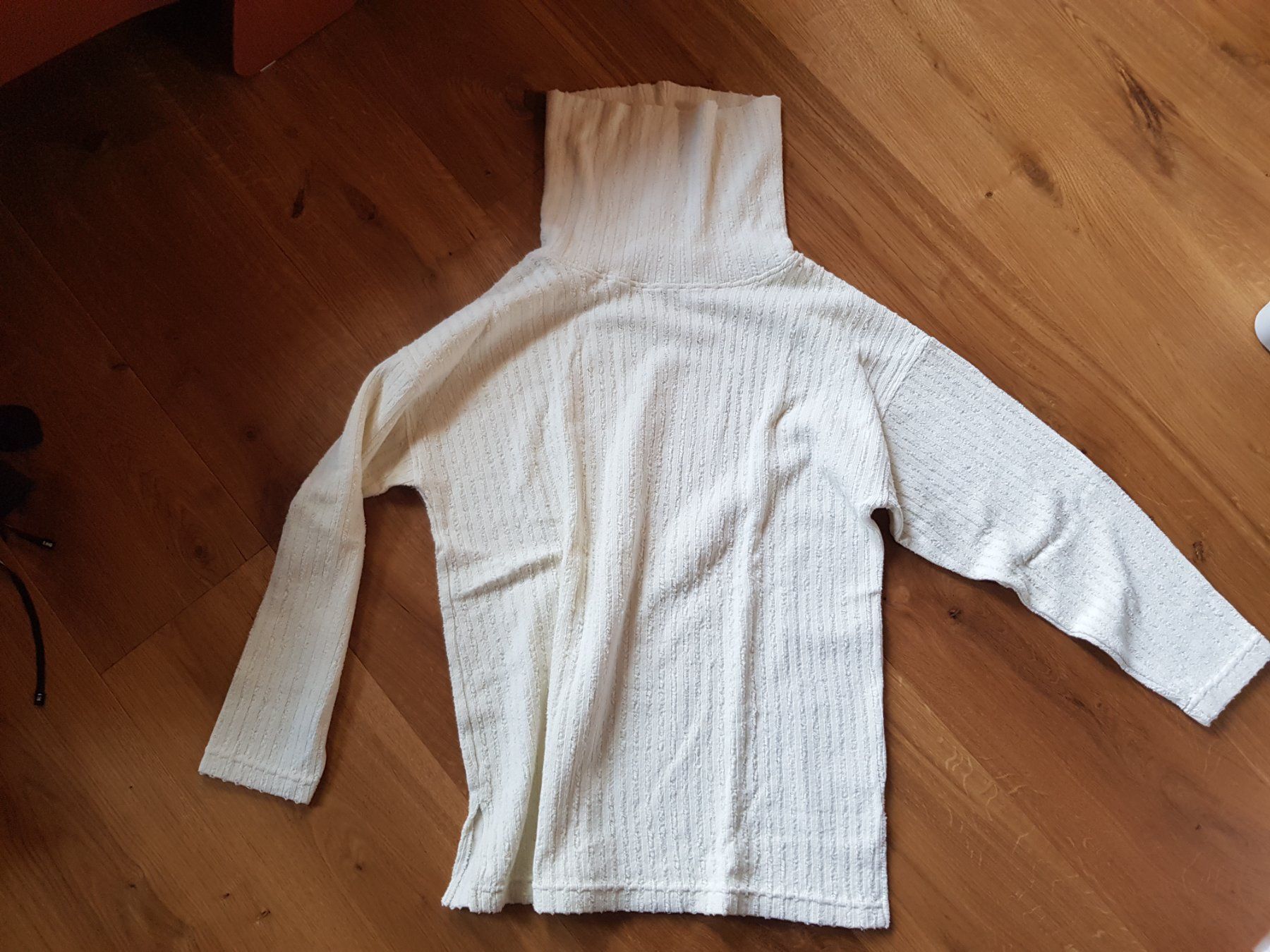 Pullover & Sweatshirts: Rollkragen Pullover Damen Mädchen Grösse S weiss creme – Gebraucht aus Walterswil BE von Lonitti 5