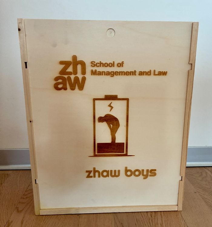 Autres: ZHAW Boys HolzWEINkiste, Unikat, Top Zustand – D'occasion à Zürich par tersus1981