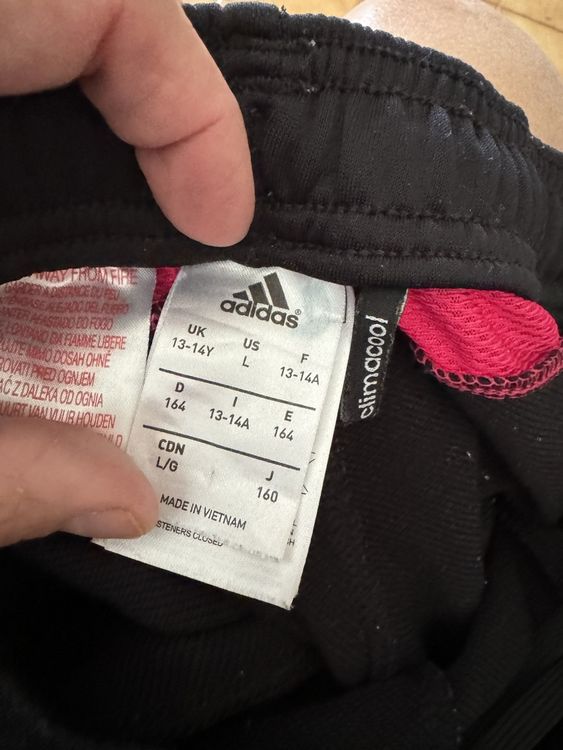 Adidas Pantaloni: Pantalon Adidas Juventus Turin Taille 164 – Usato da Vessy venduto da kimedovapa 1