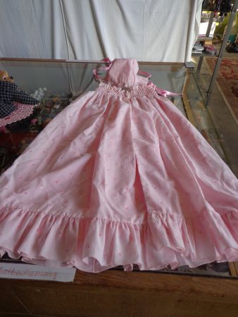 ca. 70 Jahre altes Taufkleid mit Käppli