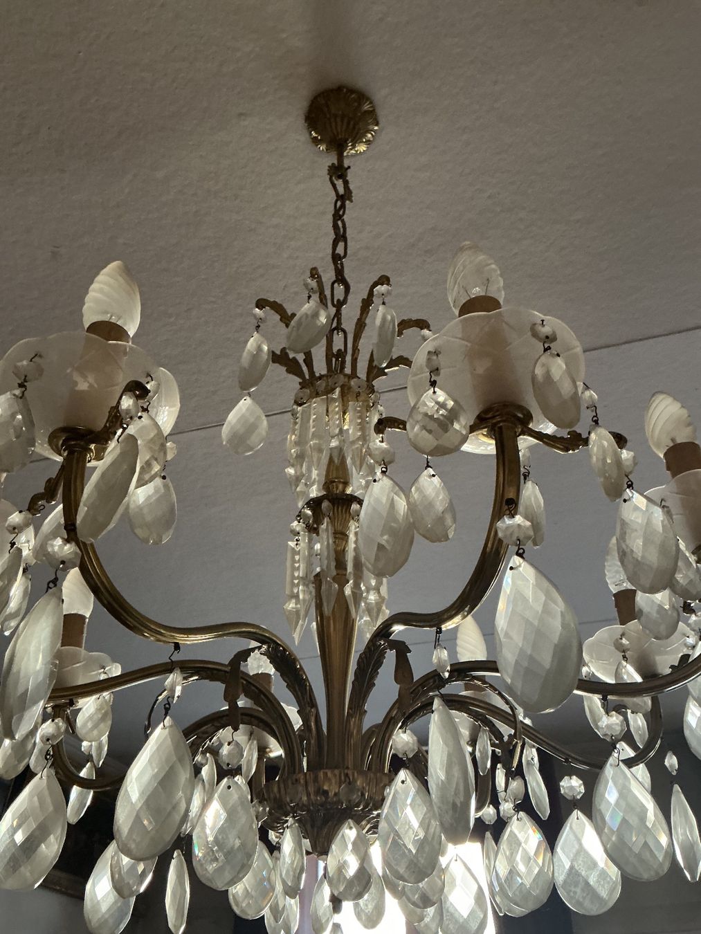 Lampadari & plafoniere: Grosser Leuchter mit schönem Behang – Usato da Bern venduto da vielerart 4