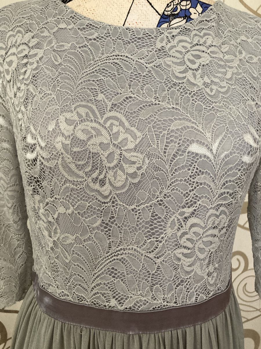 Kleider: Hell graues spitzen Kleid mit Spitze, Grösse M – Neu und originalverpackt aus Dietikon von ebegab 1