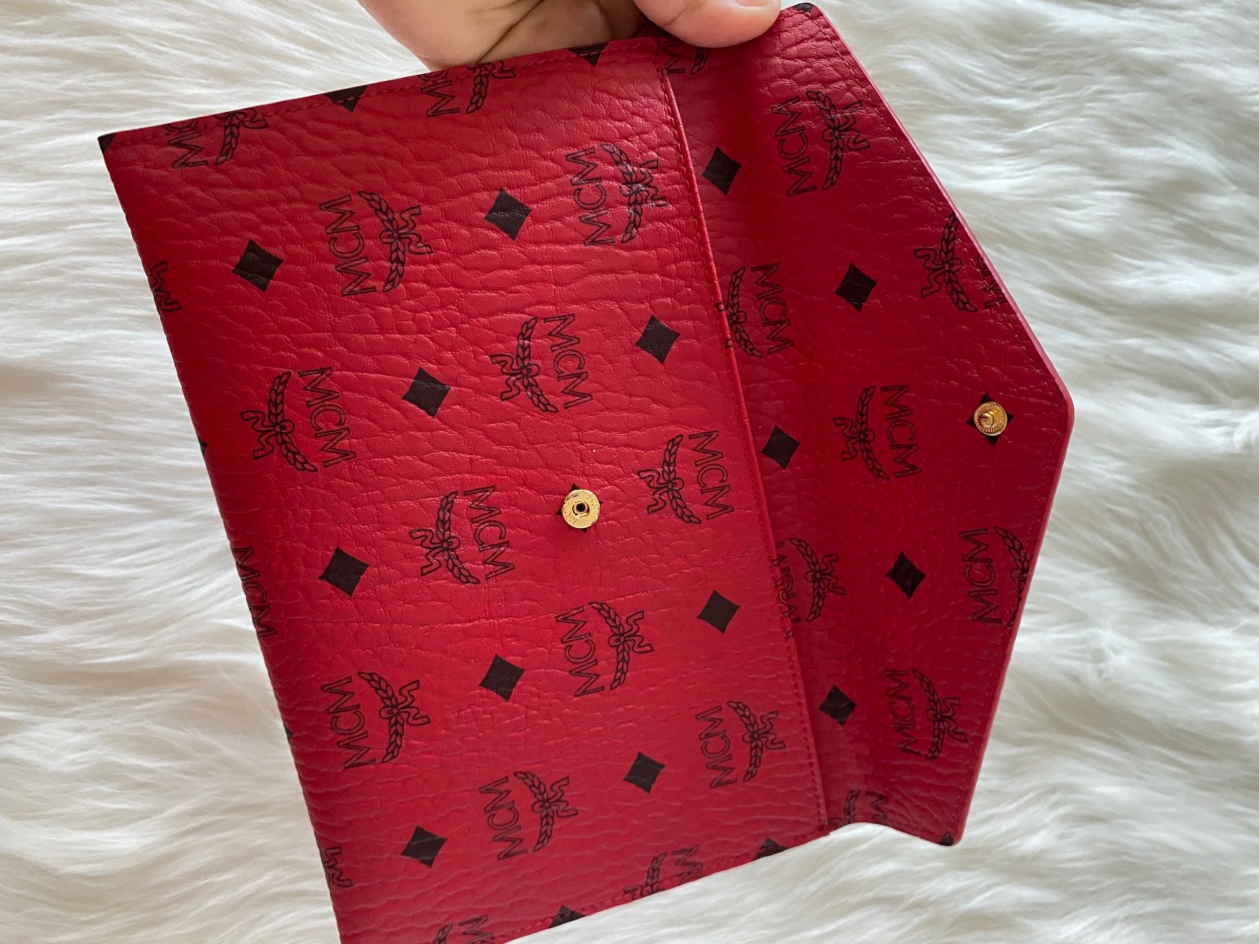 Mcm Borse: Original MCM Clutch Rot – Usato da Dübendorf venduto da Levintreyer 3