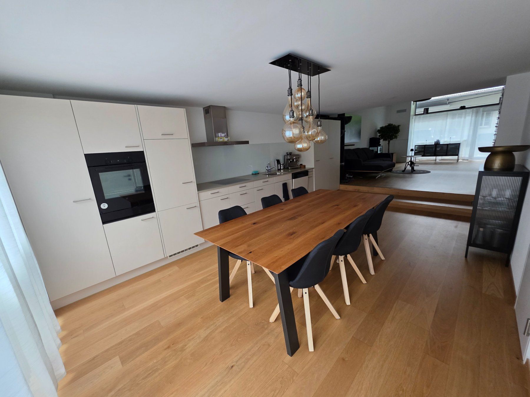 Tische: ESSTISCH Holz, Metall 220x100x77cm – Gebraucht aus Aesch LU von Raoul23