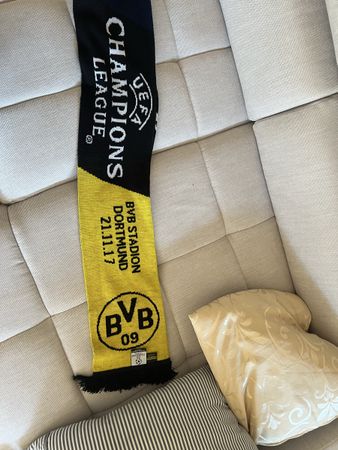 Dortmund Tottenham champions league scarf