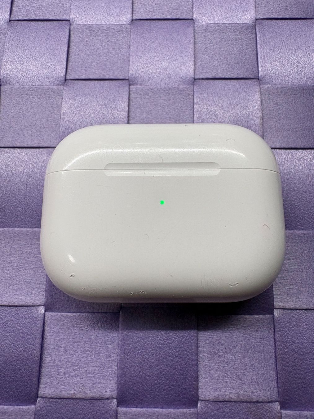 Apple Cuffie: Apple AirPods Pro 2 charging case (A2968). – Usato da Lausanne venduto da Zorrus77 1
