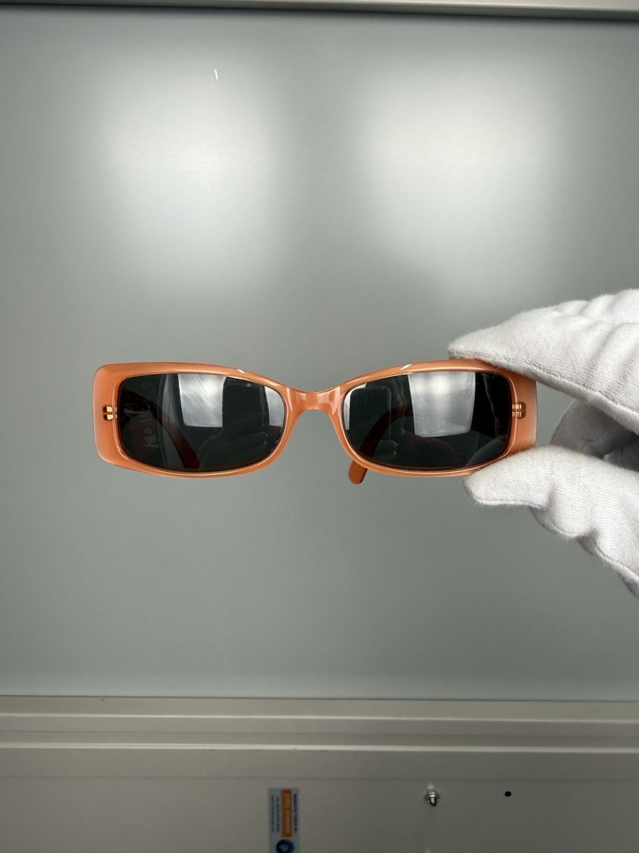 Miu Miu Lunettes & Verres: Miu Miu sunglasses – D'occasion à Lausanne par Unehistoiredesapes 3