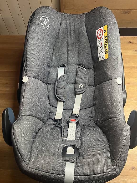 Sièges auto: Maxi Cosi Babyschale – D'occasion à Wasen im Emmental par fix87 2