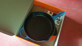 Le Creuset Runde Brat- und Servierpfanne aus Gusseisen