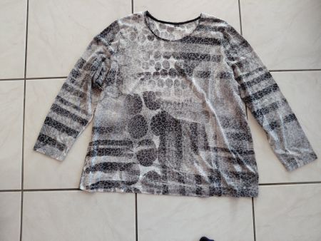 Damen Langarm T-Shirt grau schwarz gemustert guter Zustand