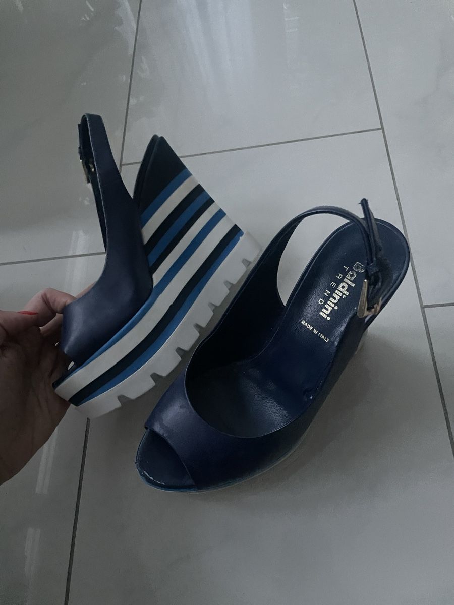 Baldinini Scarpe da donna: Gr.39 Baldinini Wedges in Blau – Usato da Au ZH venduto da Daiga