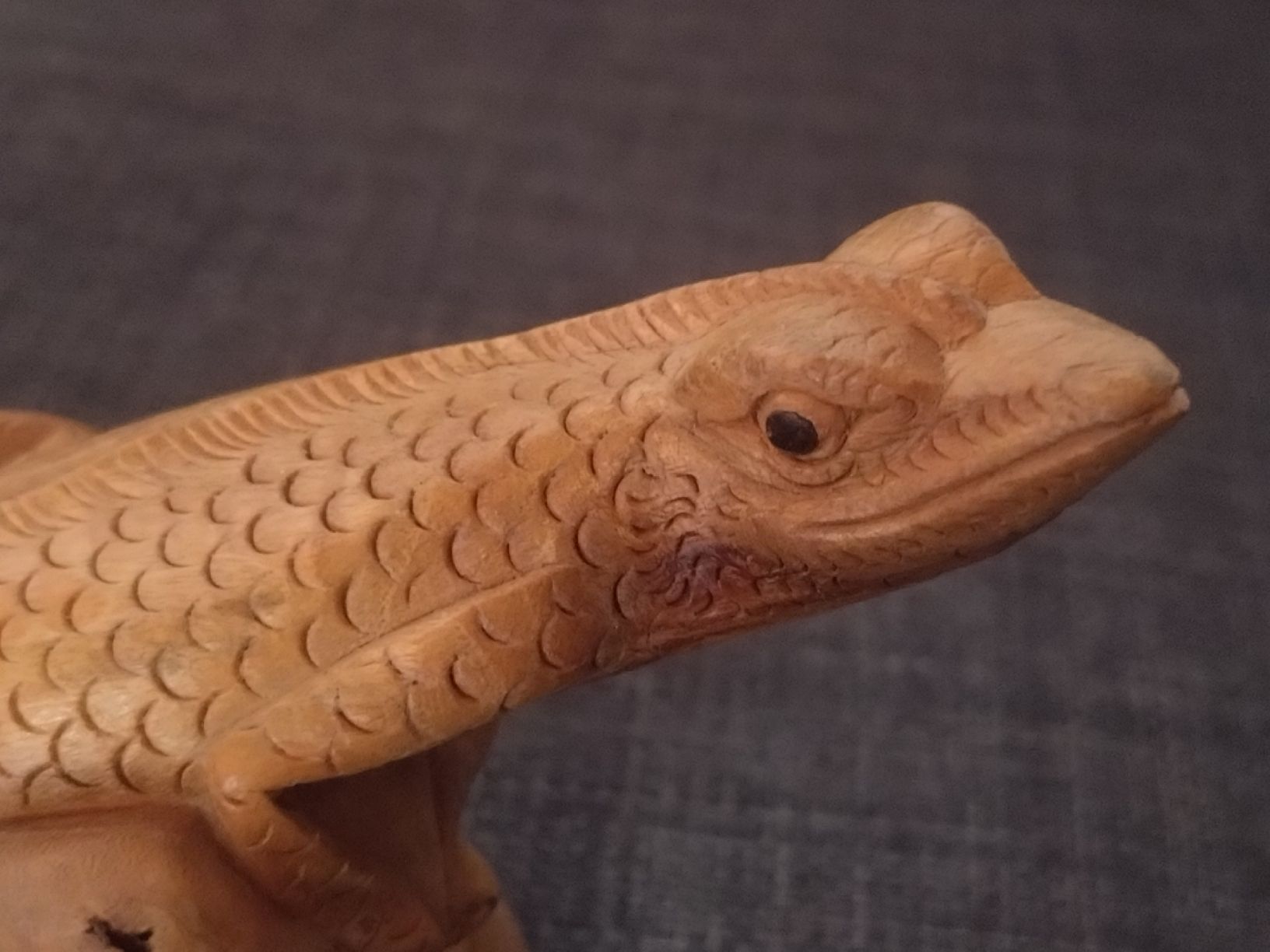 Alle Dekorationen: Lézard en bois sculpté à la main - Objet de collection – Gebraucht aus Farvagny-le-Grand von LaCaverne 1