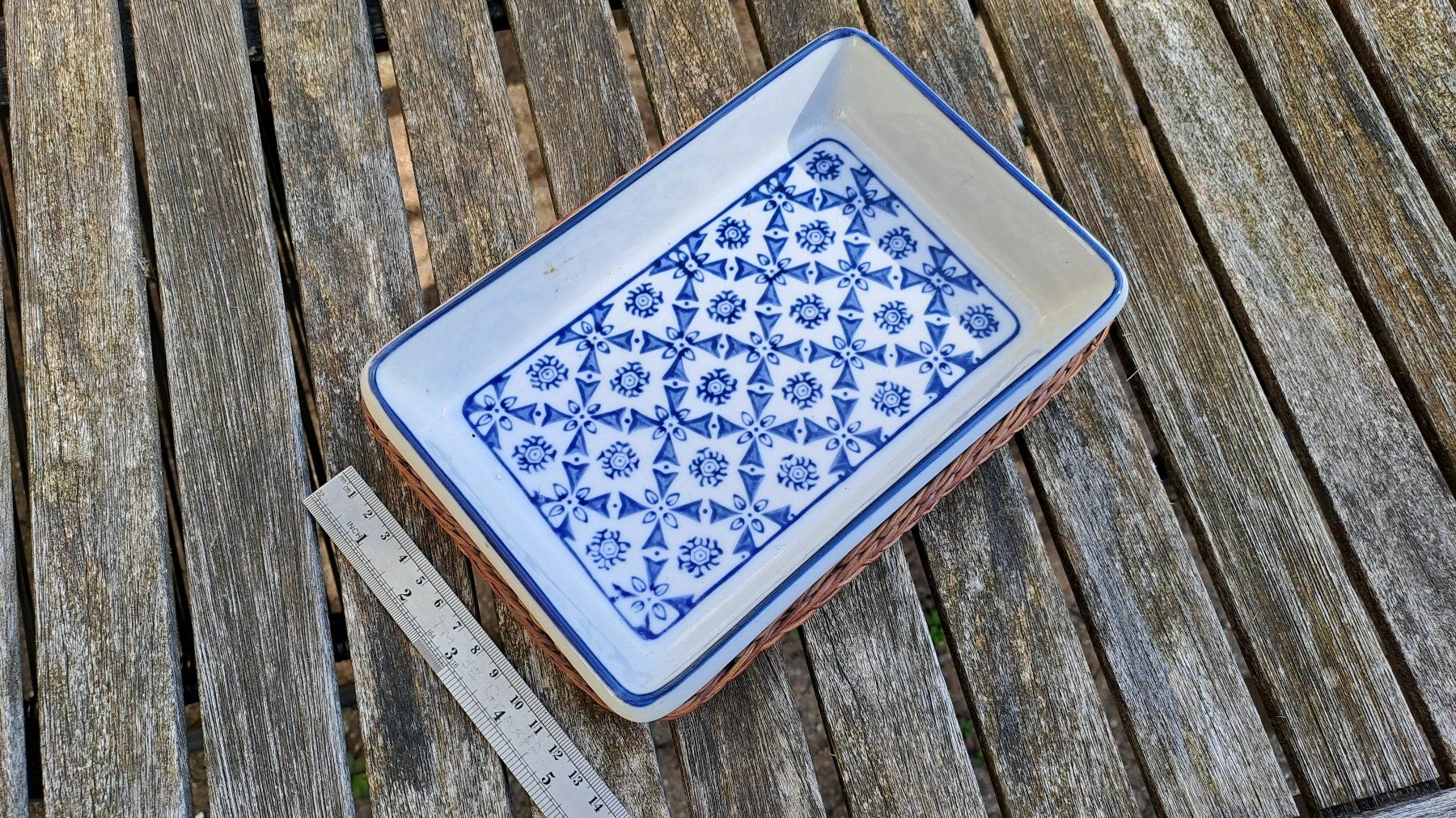 Tutte le decorazioni: Ceramic Bowl in Straw Basket – Usato da Rieden AG venduto da Werkstattlaedeli 1