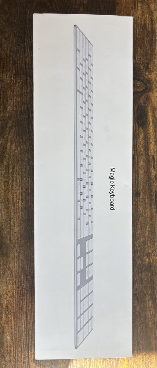 Apple Tastiere: Apple Magic Keyboard mit Ziffernblock neuwertig – Nuovo e nell'imballaggio originale da St. Gallen venduto da gab_hnx9
