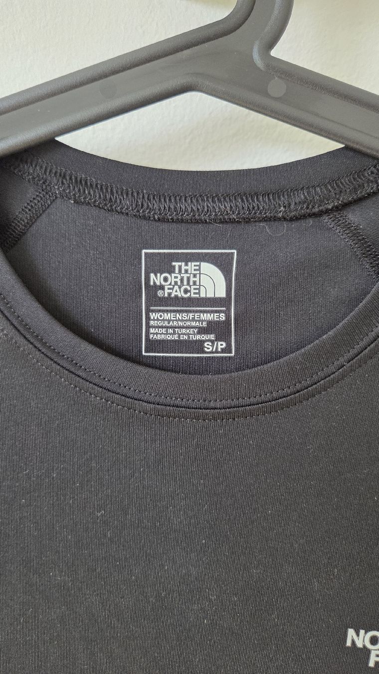 North Face T-shirt: t-shirt the north face – Usato da Baar (Nendaz) venduto da CleoD 2