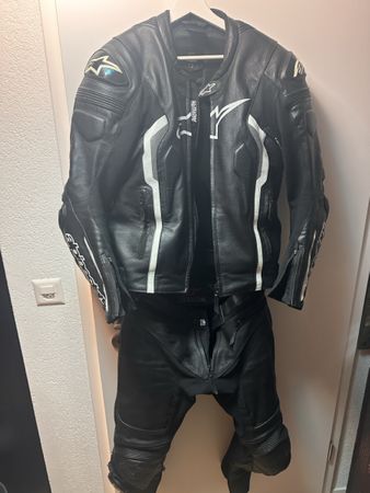 Alpinestars Motorradkombi Leder schwarz akzeptabel