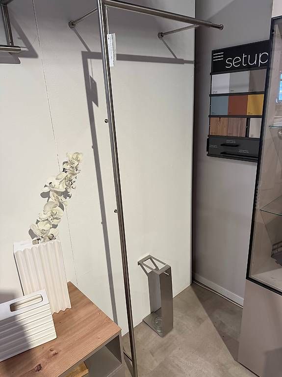 Guardaroba: D-Tec Wandgarderobe Lena 2 – Usato da Volketswil venduto da wirzwohnen