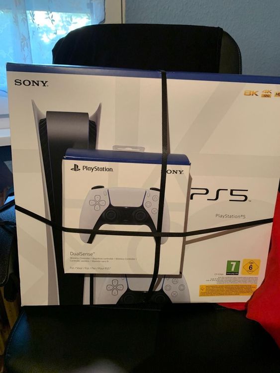 PS5 version disque NEUF+ controller (Neu und originalverpackt) in ...