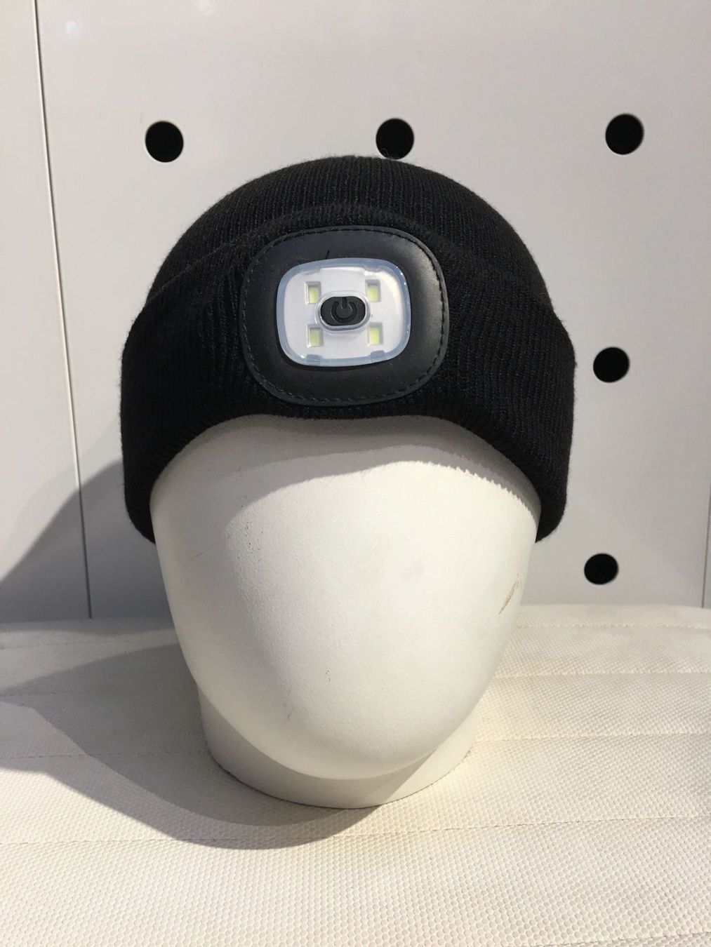 Altro abbigliamento per bambino: KINDER BEANIE MIT LED LICHT BLACK – Nuovo e nell'imballaggio originale da Zürich venduto da LIQUIDATOR.CP